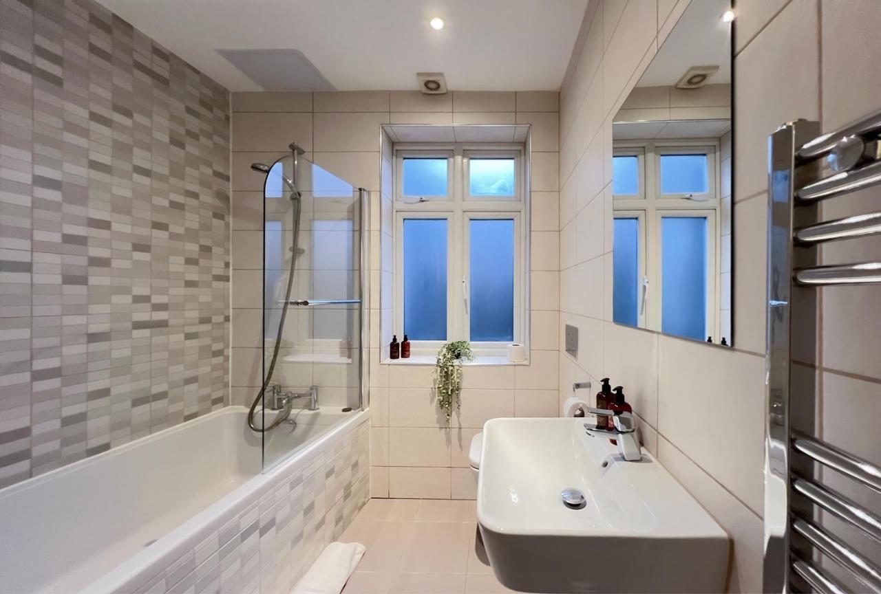 Prime Location Camden Luxury Apt Sleeps 6 Londra Exterior foto